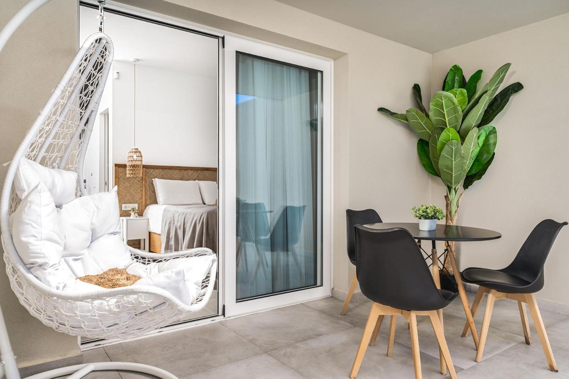 Myzith Luxury Suites Keri Eksteriør billede