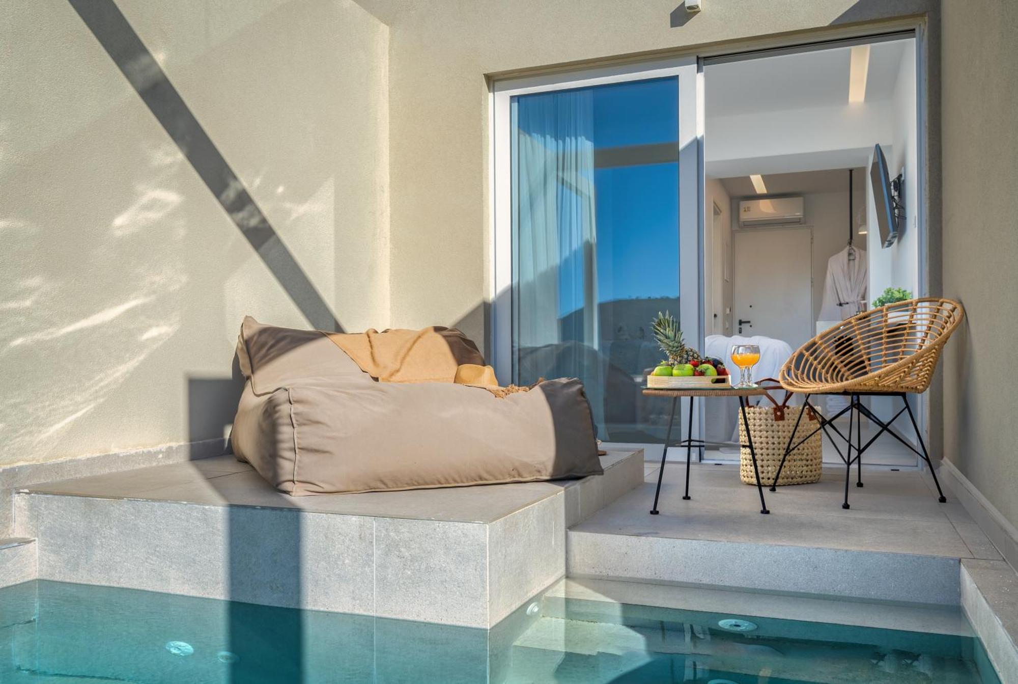 Myzith Luxury Suites Keri Eksteriør billede