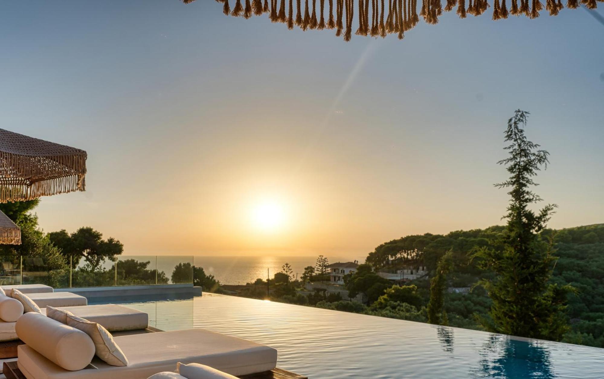 Myzith Luxury Suites Keri Eksteriør billede