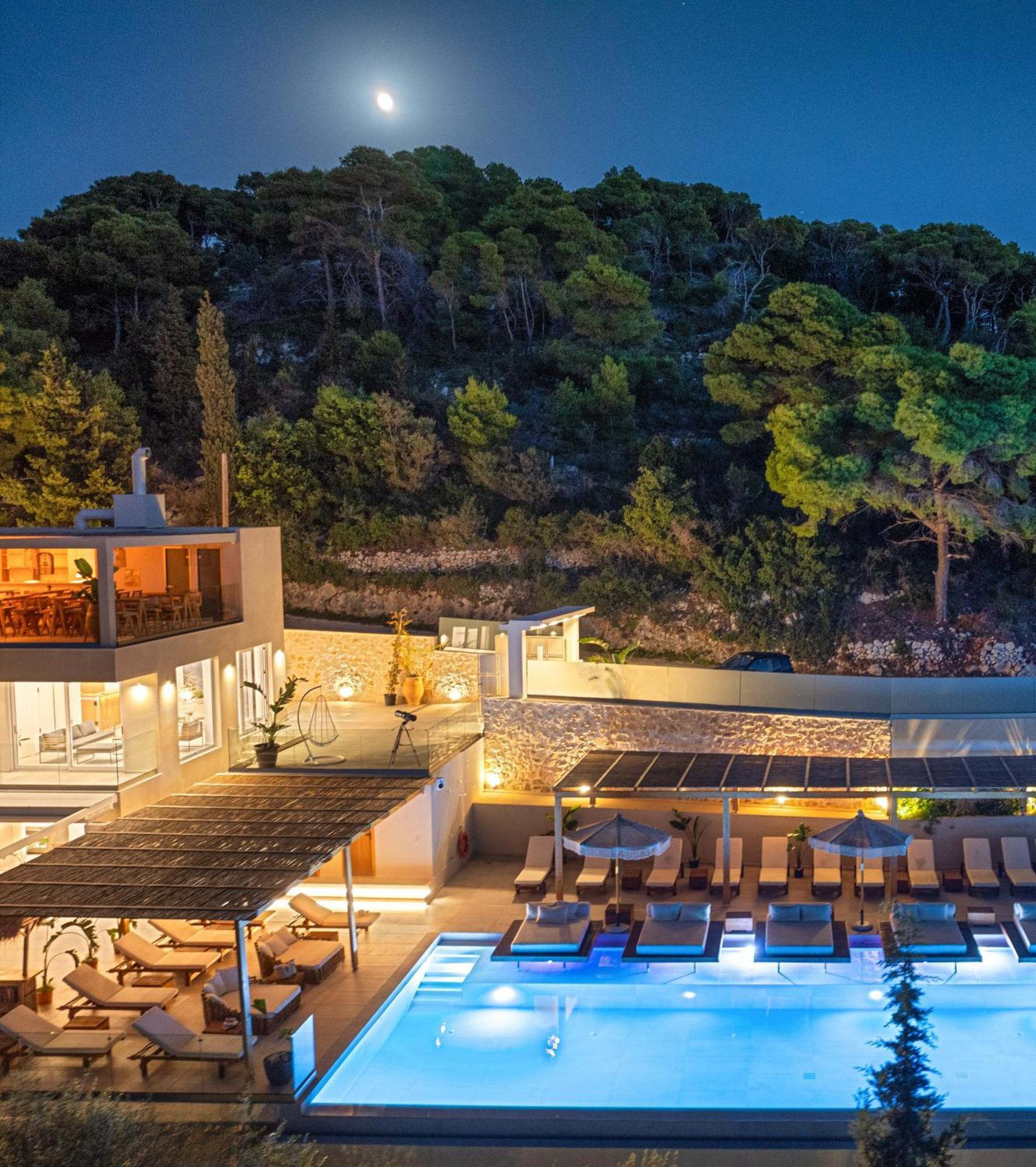 Myzith Luxury Suites Keri Eksteriør billede